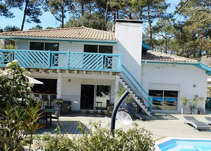 Spacieuse Au Golf Avec Piscine Privee, Parking, Et Services De Conciergerie - Fr-1-791-23 *